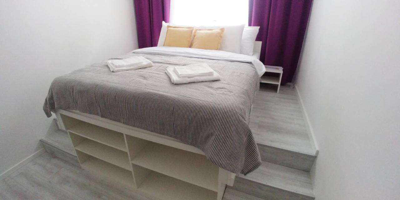 Apartment Secret *